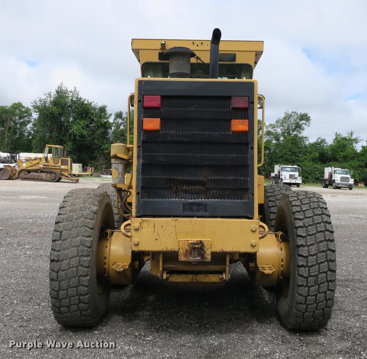 image for item DE3753 1999 Caterpillar 12H motor grader