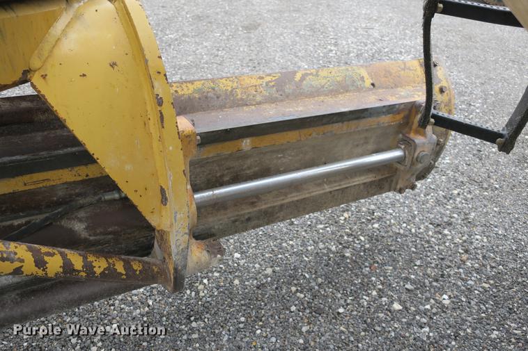 image for item DE3753 1999 Caterpillar 12H motor grader