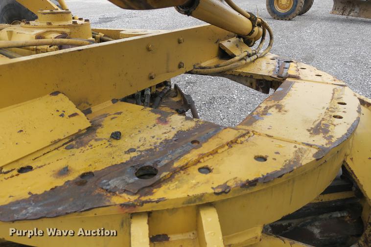 image for item DE3753 1999 Caterpillar 12H motor grader