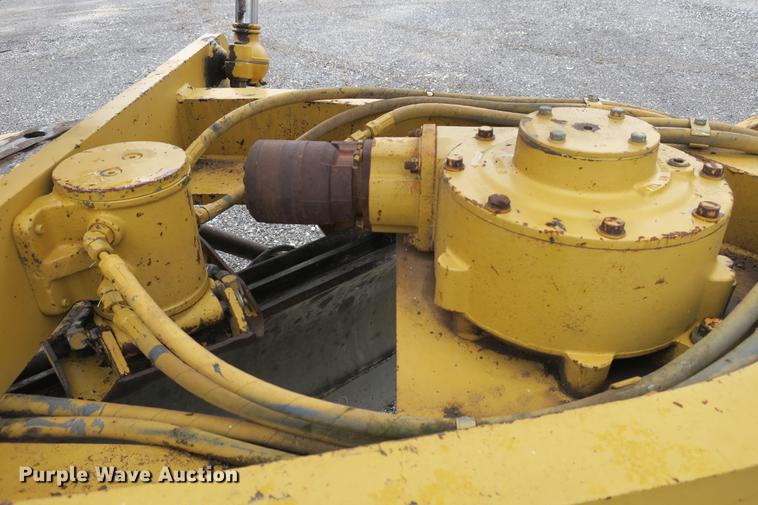 image for item DE3753 1999 Caterpillar 12H motor grader
