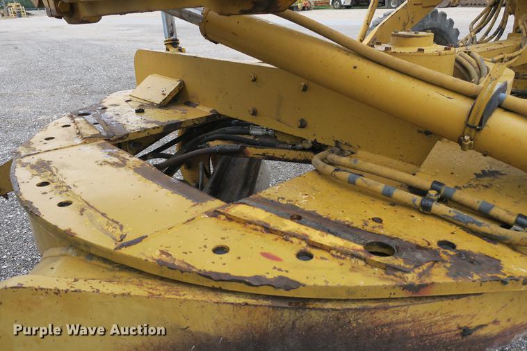 image for item DE3753 1999 Caterpillar 12H motor grader