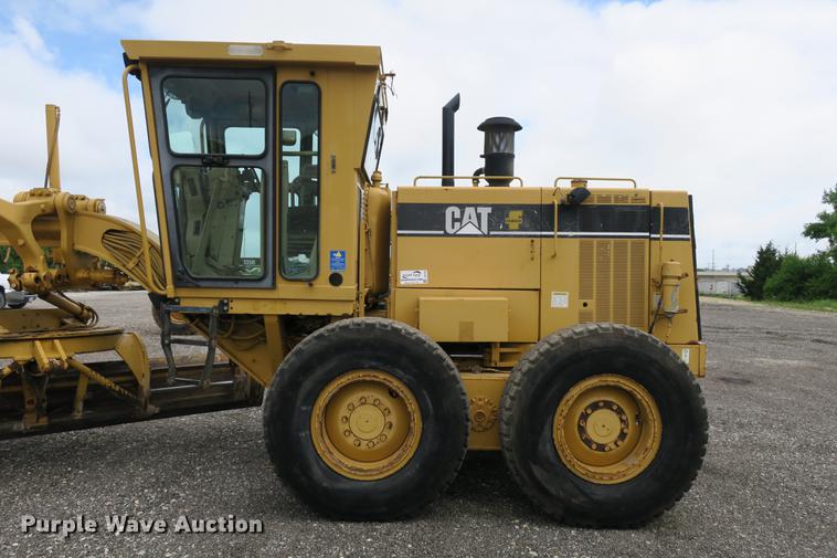 image for item DE3753 1999 Caterpillar 12H motor grader