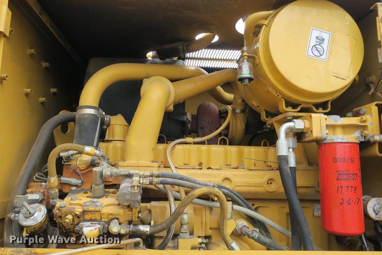 image for item DE3753 1999 Caterpillar 12H motor grader