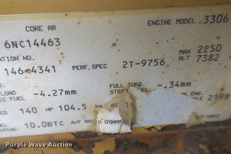 image for item DE3753 1999 Caterpillar 12H motor grader