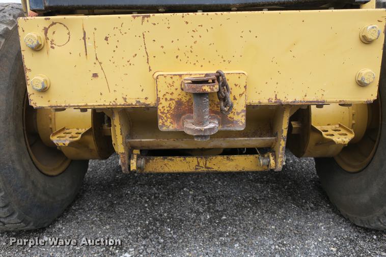 image for item DE3753 1999 Caterpillar 12H motor grader