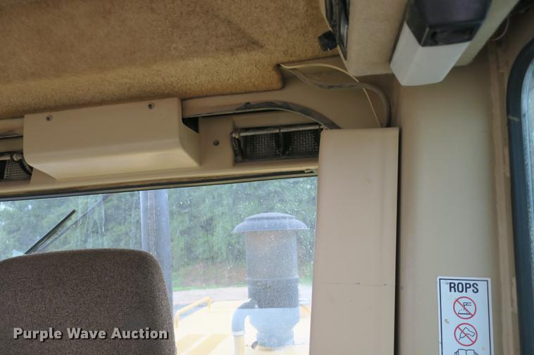 image for item DE3753 1999 Caterpillar 12H motor grader