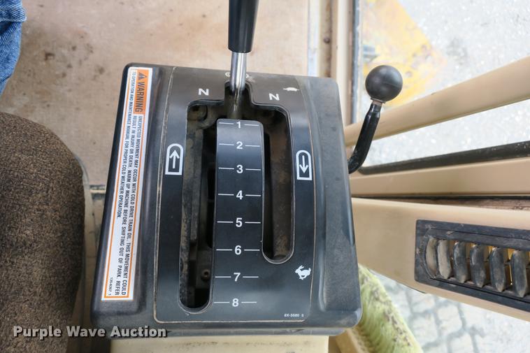 image for item DE3753 1999 Caterpillar 12H motor grader