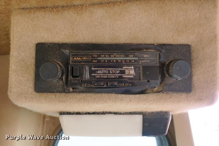 image for item DE3753 1999 Caterpillar 12H motor grader