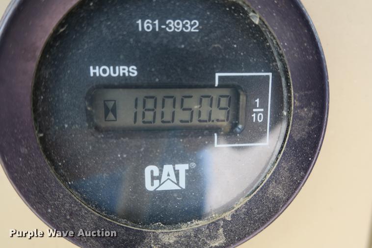 image for item DE3753 1999 Caterpillar 12H motor grader