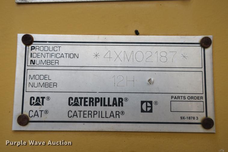 image for item DE3753 1999 Caterpillar 12H motor grader