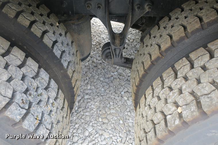 image for item DE3755 2011 International ProStar flatbed truck