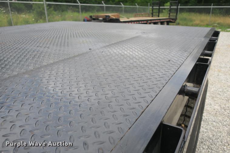 image for item DE3755 2011 International ProStar flatbed truck