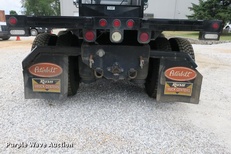 image for item DE3755 2011 International ProStar flatbed truck