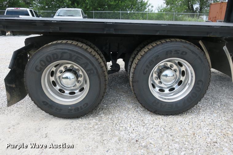 image for item DE3755 2011 International ProStar flatbed truck