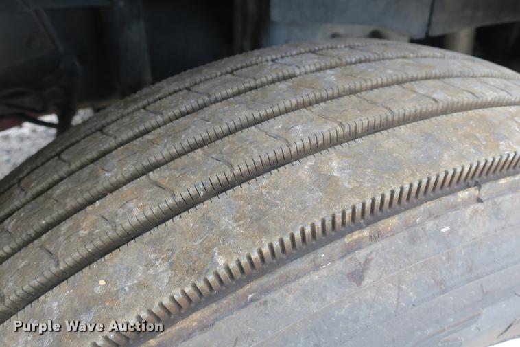 image for item DE3755 2011 International ProStar flatbed truck