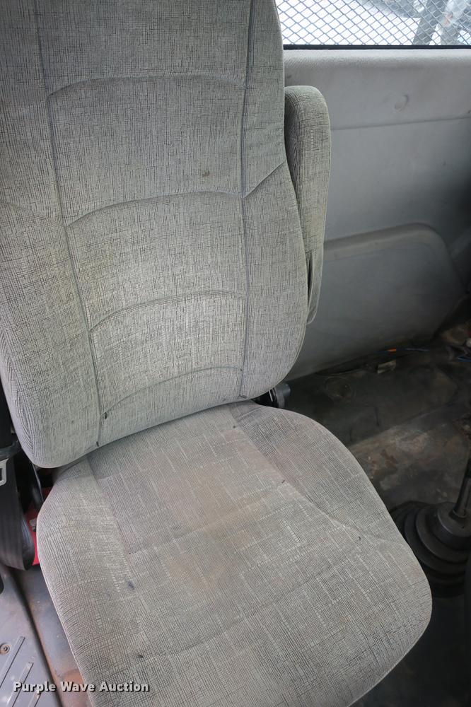 image for item DE3755 2011 International ProStar flatbed truck