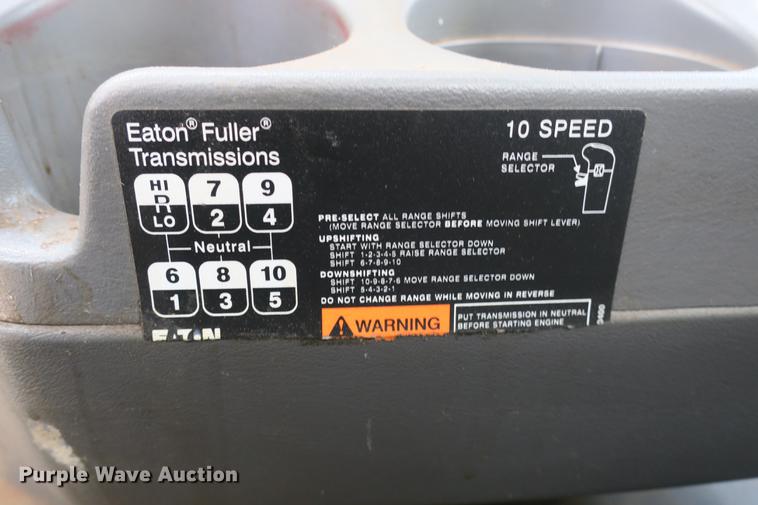 image for item DE3755 2011 International ProStar flatbed truck