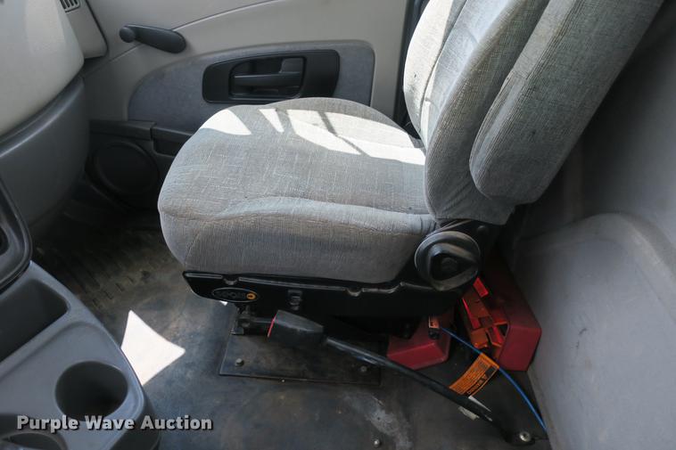 image for item DE3755 2011 International ProStar flatbed truck