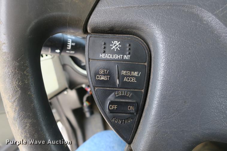 image for item DE3755 2011 International ProStar flatbed truck