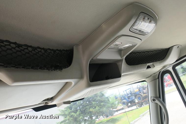 image for item DE3755 2011 International ProStar flatbed truck