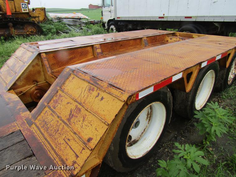 image for item DF3816 1997 Trail King TK80HDG463 lowboy equipment trailer