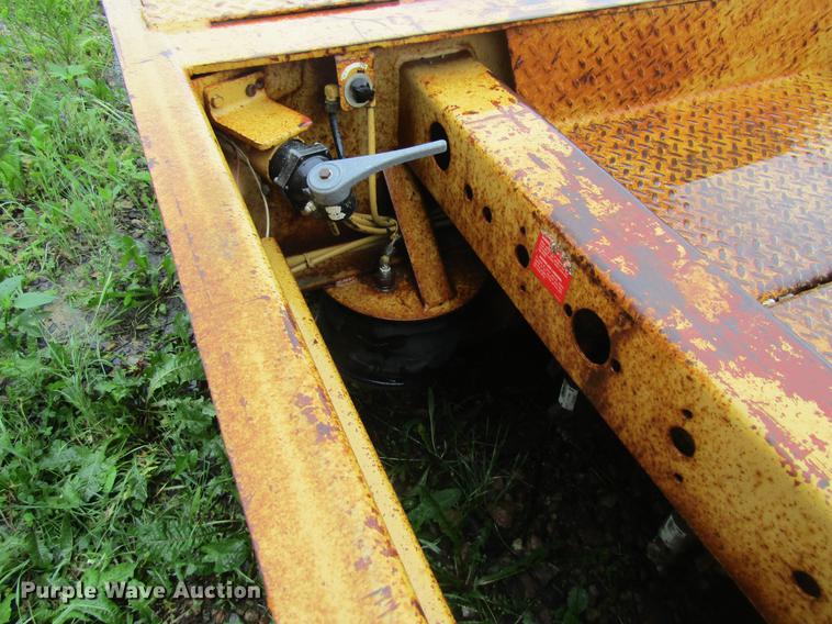 image for item DF3816 1997 Trail King TK80HDG463 lowboy equipment trailer