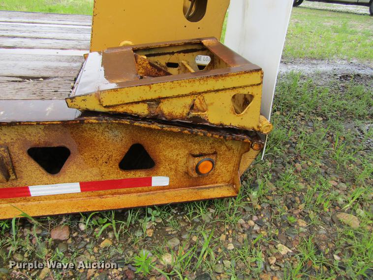 image for item DF3816 1997 Trail King TK80HDG463 lowboy equipment trailer