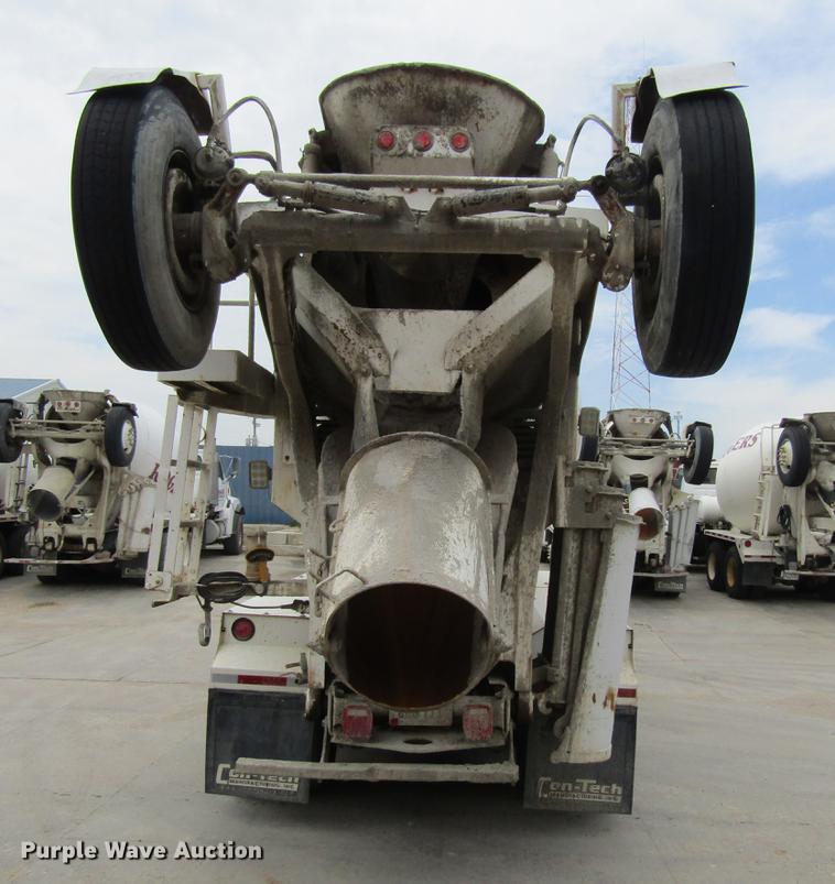 image for item DF3819 2000 Sterling LT9500 ready mix truck