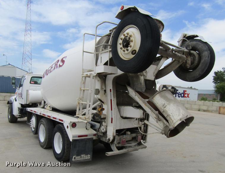 image for item DF3819 2000 Sterling LT9500 ready mix truck