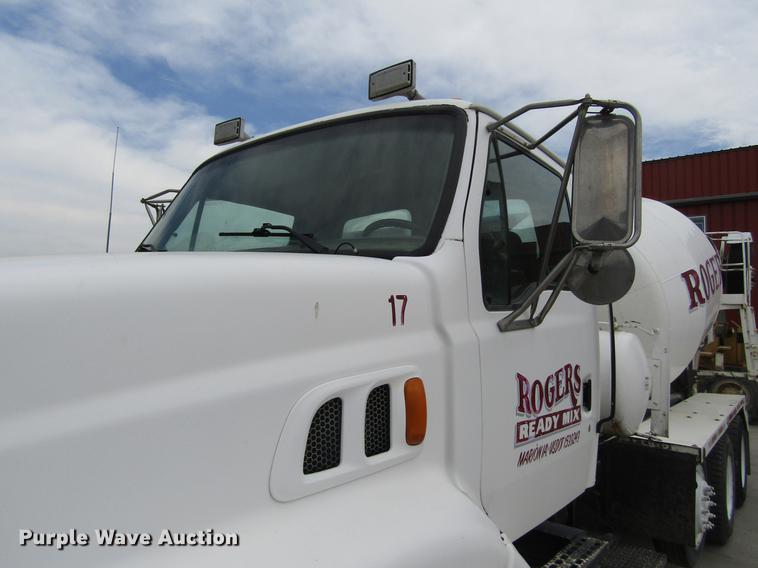 image for item DF3819 2000 Sterling LT9500 ready mix truck