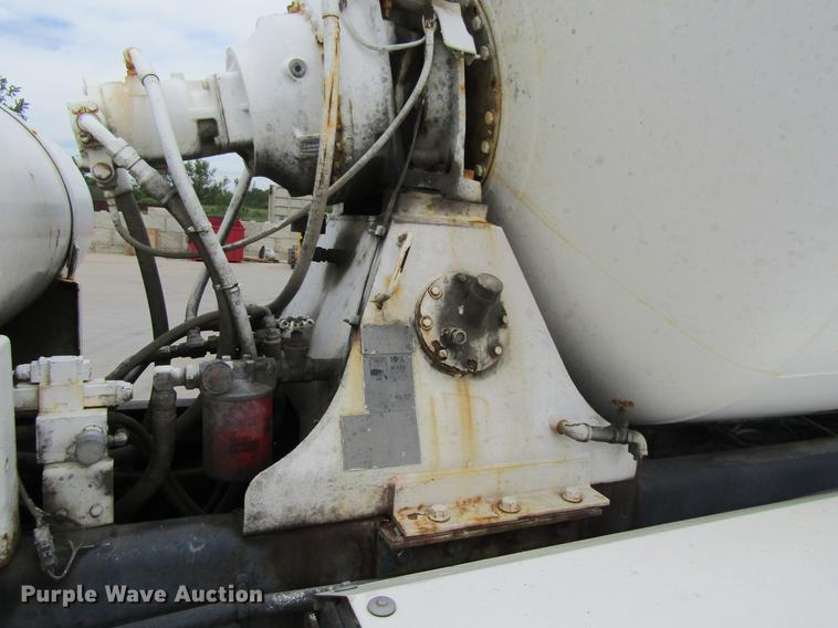 image for item DF3819 2000 Sterling LT9500 ready mix truck