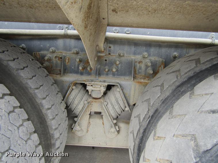 image for item DF3819 2000 Sterling LT9500 ready mix truck