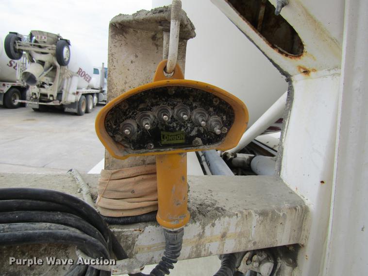 image for item DF3819 2000 Sterling LT9500 ready mix truck