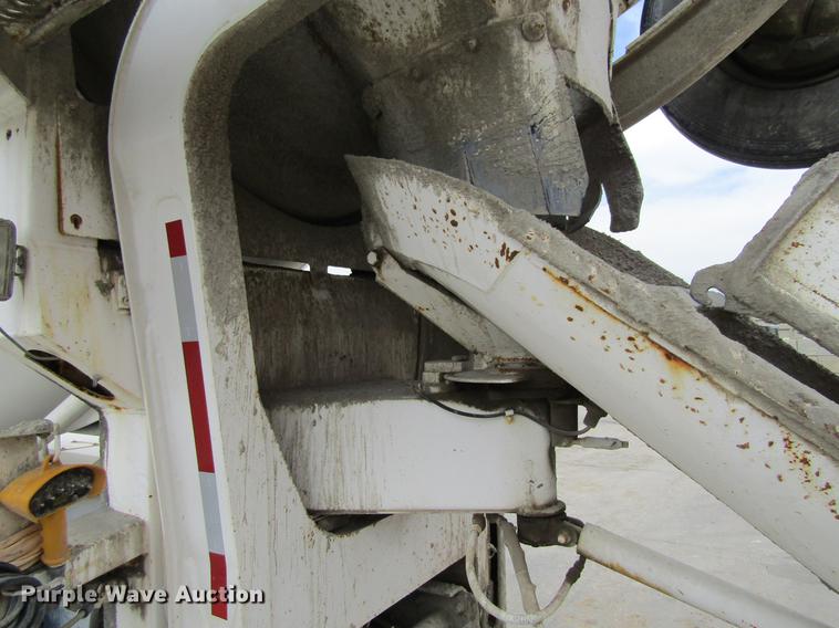 image for item DF3819 2000 Sterling LT9500 ready mix truck