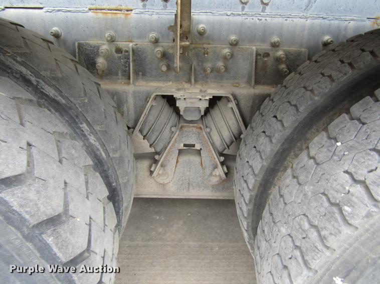 image for item DF3819 2000 Sterling LT9500 ready mix truck