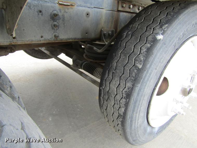 image for item DF3819 2000 Sterling LT9500 ready mix truck