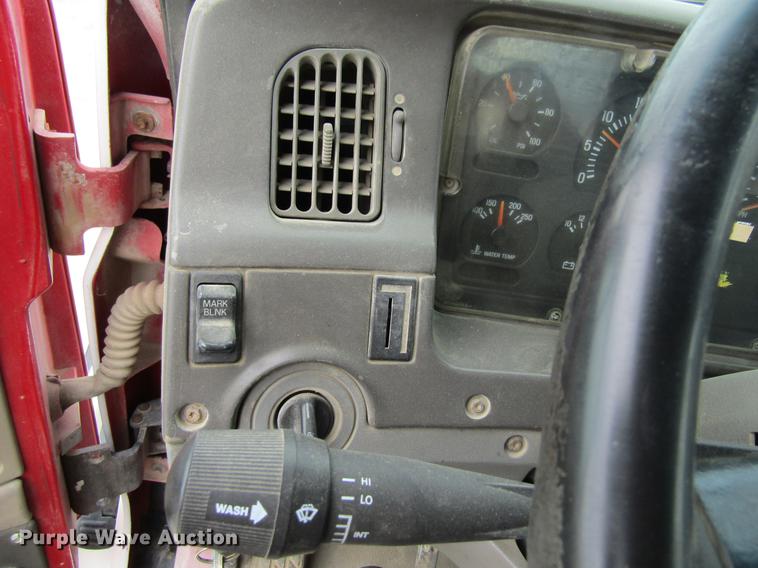 image for item DF3819 2000 Sterling LT9500 ready mix truck