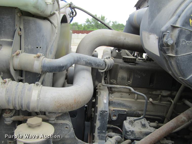 image for item DF3819 2000 Sterling LT9500 ready mix truck