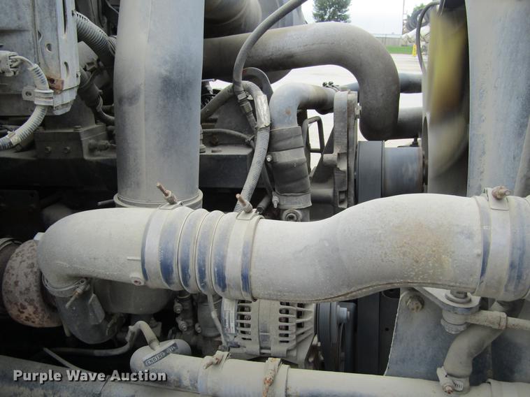 image for item DF3819 2000 Sterling LT9500 ready mix truck