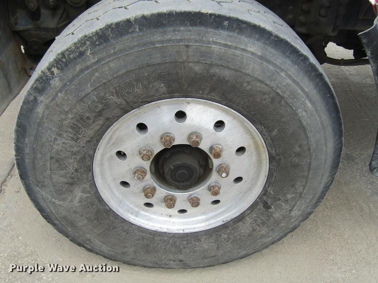 image for item DF3819 2000 Sterling LT9500 ready mix truck