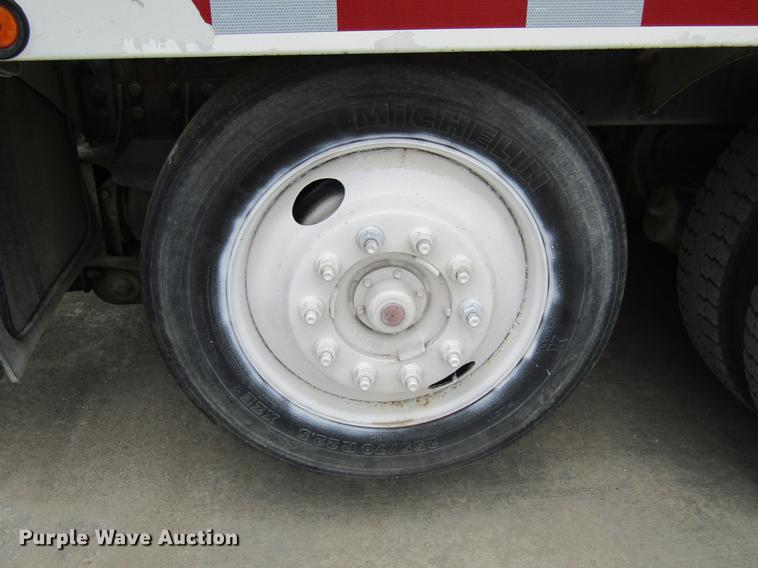 image for item DF3819 2000 Sterling LT9500 ready mix truck