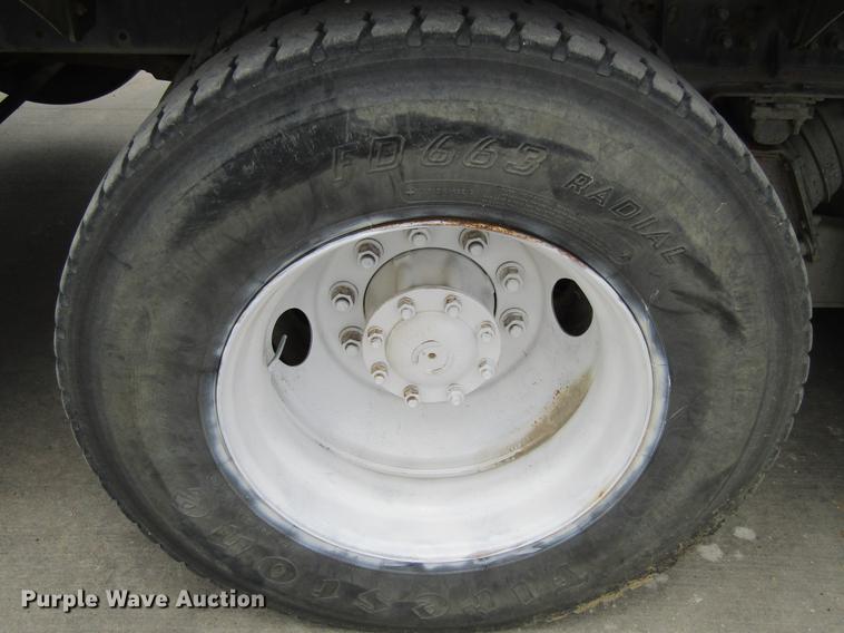 image for item DF3819 2000 Sterling LT9500 ready mix truck