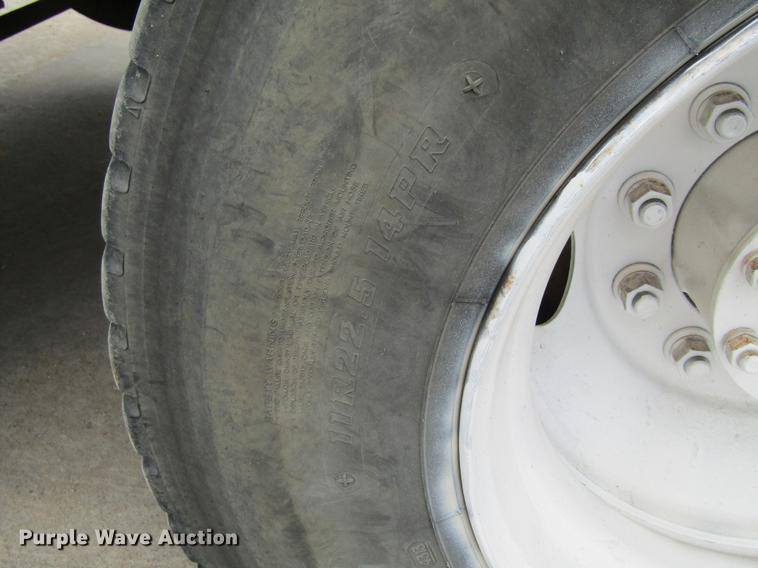 image for item DF3819 2000 Sterling LT9500 ready mix truck