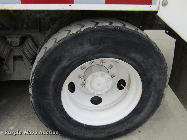 image for item DF3819 2000 Sterling LT9500 ready mix truck