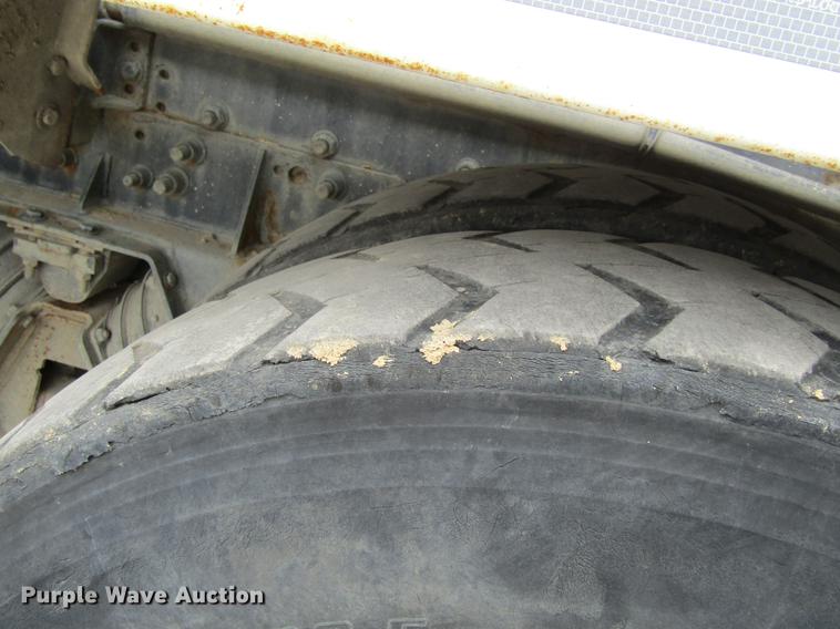 image for item DF3819 2000 Sterling LT9500 ready mix truck