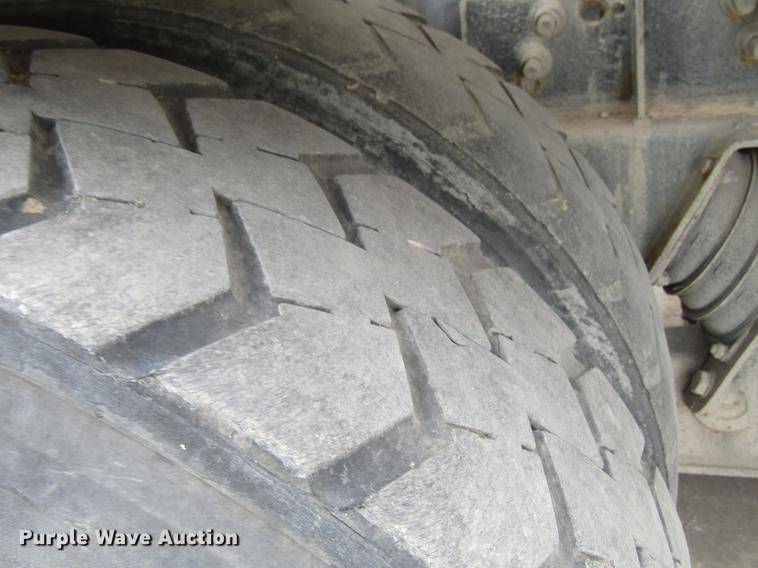 image for item DF3819 2000 Sterling LT9500 ready mix truck