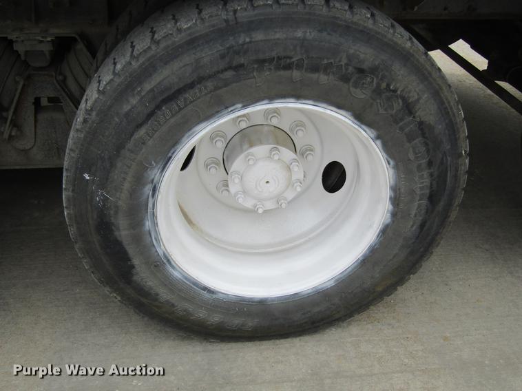 image for item DF3819 2000 Sterling LT9500 ready mix truck