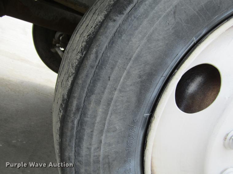 image for item DF3819 2000 Sterling LT9500 ready mix truck