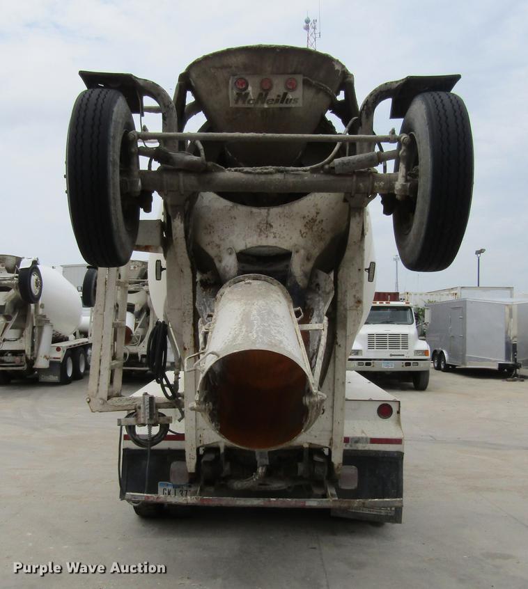 image for item DF3820 2000 Sterling L9500 ready mix truck