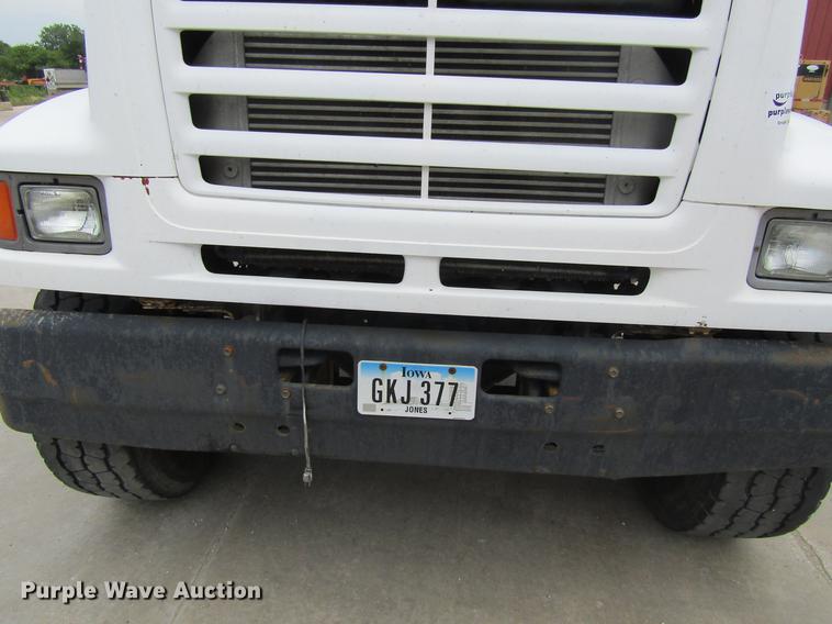 image for item DF3820 2000 Sterling L9500 ready mix truck